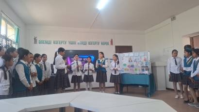 2025ж 4 қыркүйек күні 5-7 сыныптар аралығында "Қаламгер"қазақ тілі бірлестігінің ұйымдастыруымен "Тіл-достықтың кепілі" тақырыбында мектебімізде тіл мерекесі тойланып өтті.