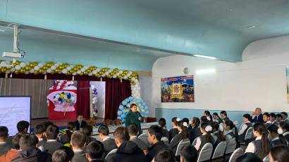 18.12.2025жылғы 41-10/1530хатына сәйкес Ішкі істер министрлігімен бірлесіп әзірленген құқық бұзушылықтың алдын алуға бағытталған және жауапты мінез құлықты қалыптастыруға арналған мектеп оқушыларына және жастарға арналған деректі фильмдер мен бейнероликте